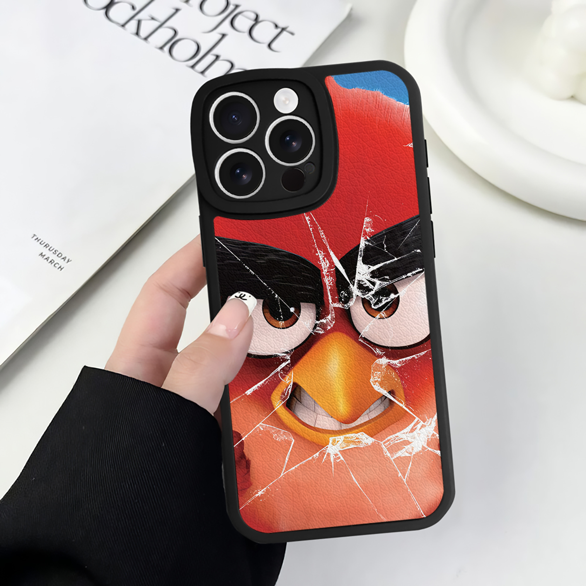 （画像用） Angry Birds アングリーバード 【iPhone 16シリーズ対応】シリコンスマホケース（レザー調） 材質：シリコン